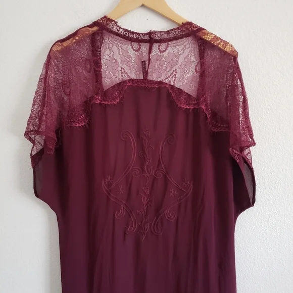 Smell the roses lace embroidered Duster - Picture 4 of 6